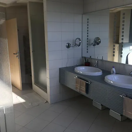 Πανσιόν Luxury In Balaton Balatonlelle